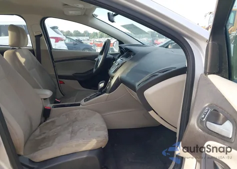 2017 Ford Focus Se z USA, uszkodzony, nr VIN 1FADP3F29HL247640